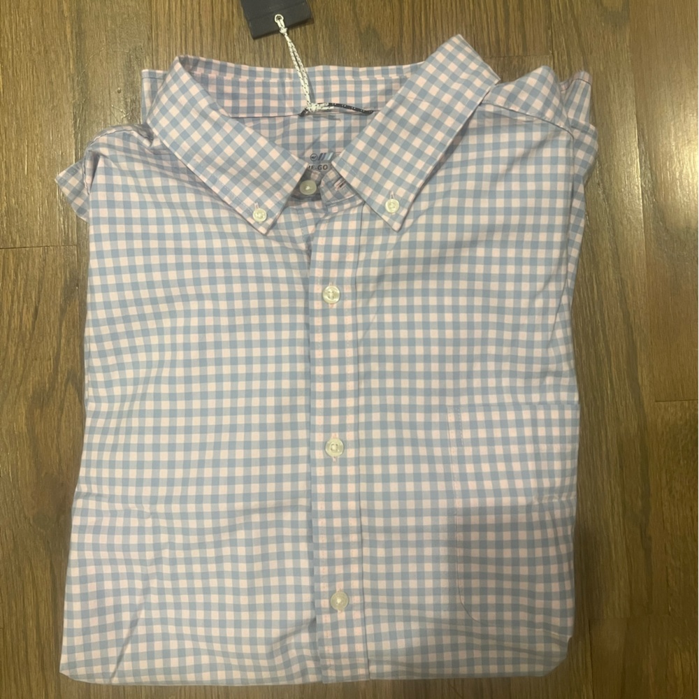Men’s Vineyard Vines button down long sleeve on the go shirt